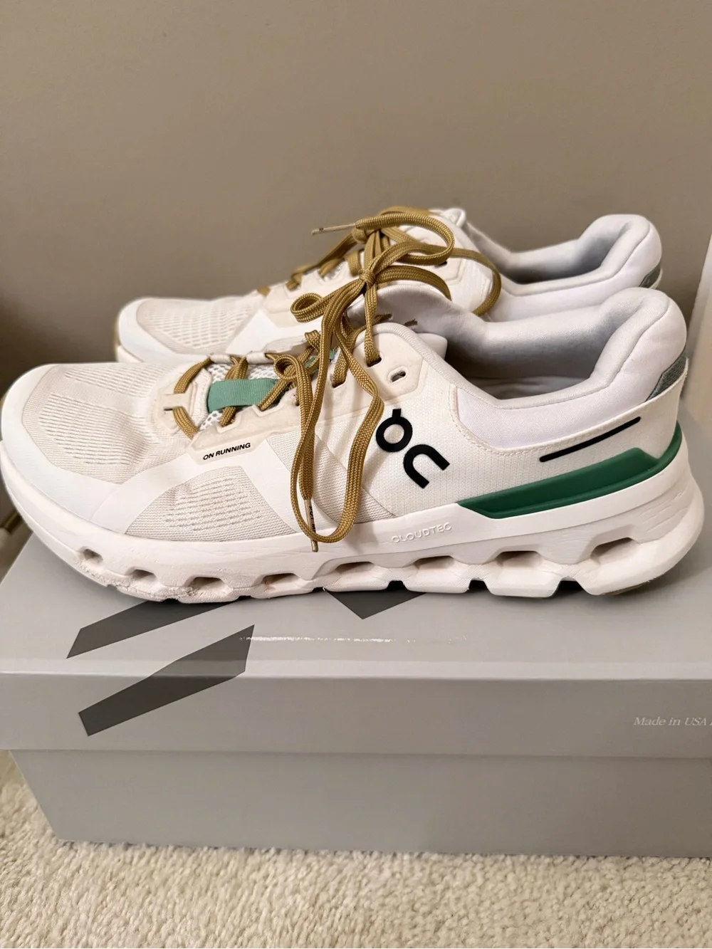 On Running Cloudrunner White/Green Running Shoes Men’s Size 10 - Picture 3 of 4